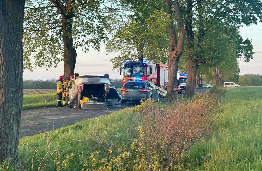 Wypadek koło Białogardu. Zderzyły się dwa auta osobowe