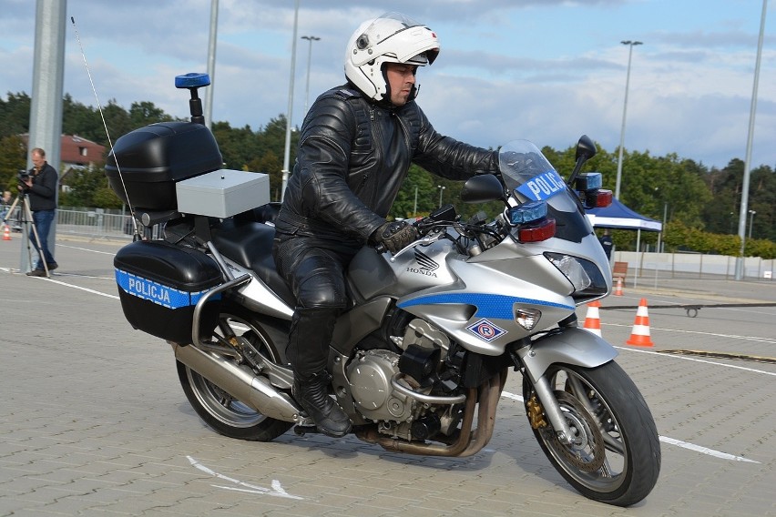 XXIX konkurs Policjant ruchu drogowego - finał. Jazda...