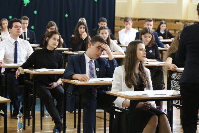 Egzamin gimnazjalny 2016 - język angielski - odpowiedzi i arkusz