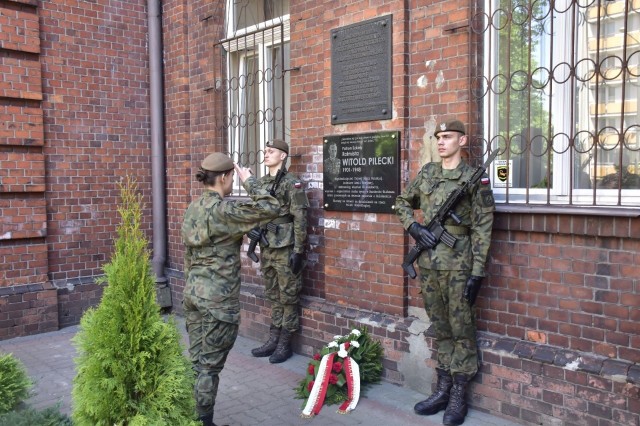 W radomskim Zespole Szkół Samochodowych odbyły się uroczystości ku pamięci Witolda Pileckiego. Wtedy też dowiedzieliśmy się o powołaniu batalionu w Nowym Mieście nad Pilicą.