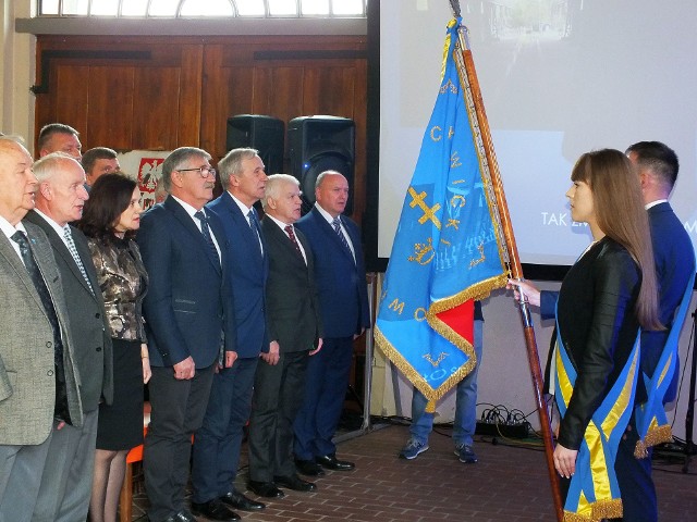 Podczas uroczystej sesji Rady Powiatu Starachowickiego w Muzeum Przyrody i Techniki w Starachowicach