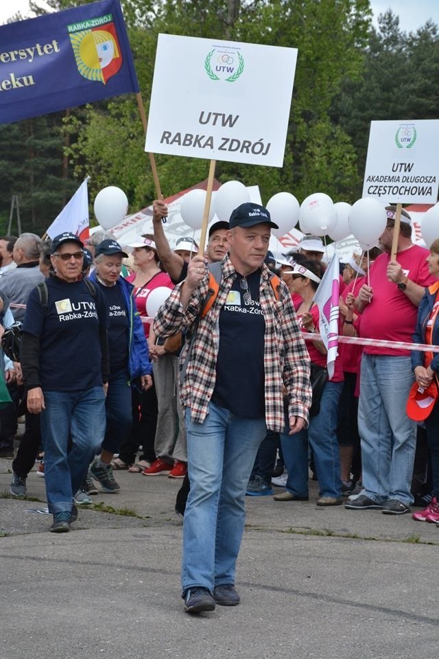 W Senioriadzie wzięło udział prawie 900 osób ZDJĘCIA