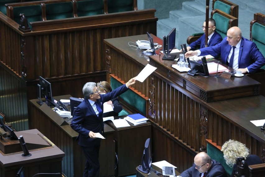 Sejm [TRANSMISJA NA ŻYWO] Debata nad ustawami o Sądzie Najwyższym i KRS. Drugie czytanie projektów