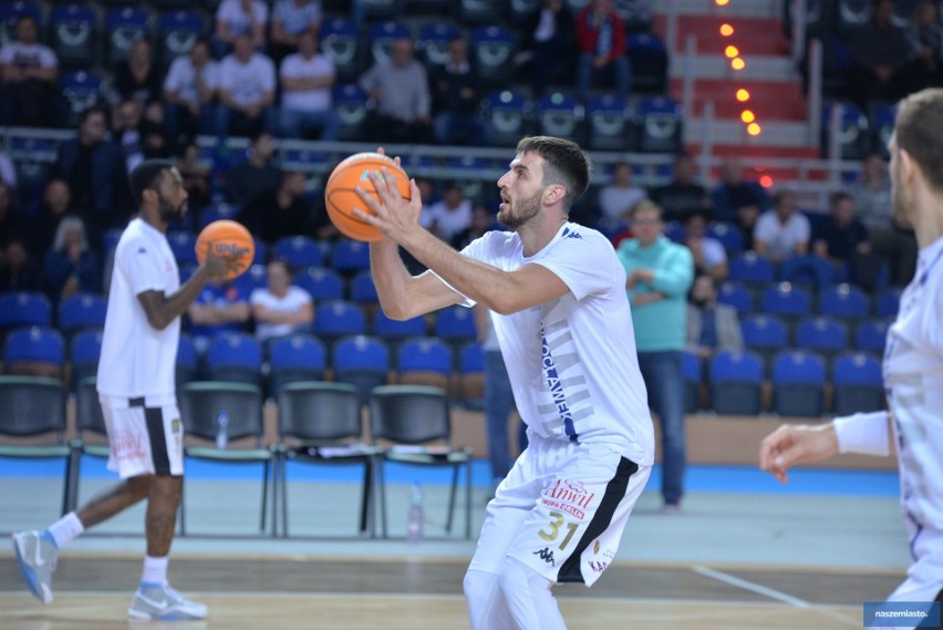 Anwil Włocławek - Cibona Zagrzeb 89:84 w ramach XVII Memoriału Wojciecha Michniewicza w Toruniu. Zdjęcia kibiców i meczu