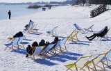 Śnieg, słońce i leżaki. Biała plaża nad Jeziorem Tarnobrzeskim! [ZDJĘCIA]