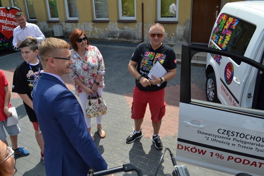 Jurek Owsiak w imieniu WOŚP-u przekazał zakładowi...