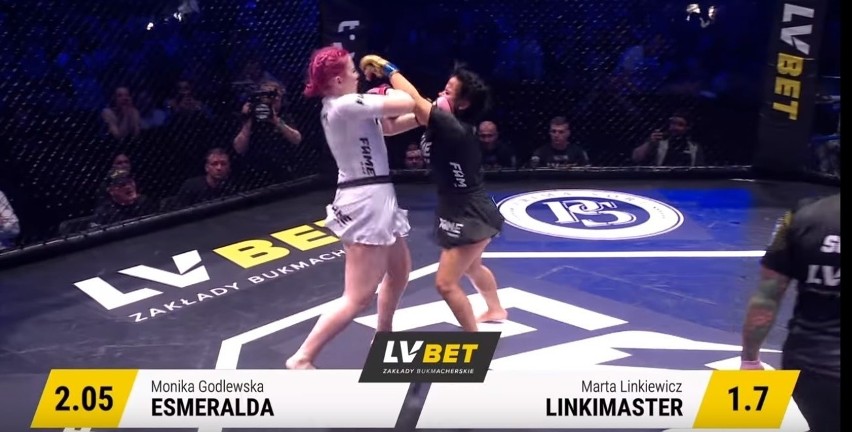 FAME MMA 3: Godlewska vs Linkiewicz POWTÓRKA WALKI - WIDEO Nokaut w 47 sekund ZDJĘCIA. Zobacz wyniki wszystkich walk + komentarze ekspertów 