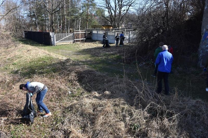 Chełmek. Zrobili wielkie porządki nad brzegami Przemszy. Będzie przyjemniej się odpoczywać