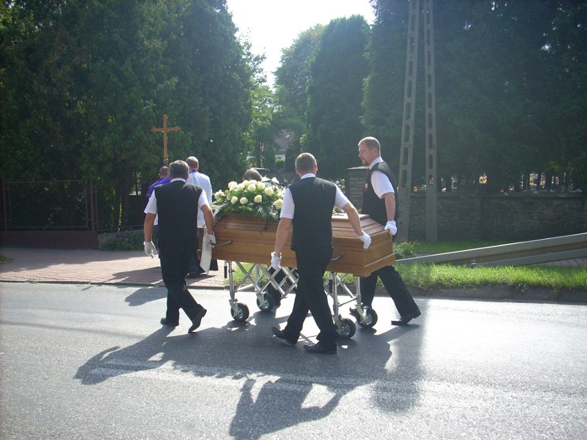 Pogrzeb Mateusza Witka. Piłkarz MKS Iskra Pszczyna zginął w...