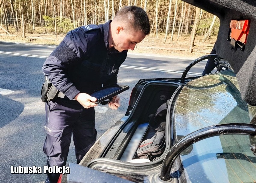 Policjanci ze Wschowy  odzyskali skradzione w Niemczech bmw...