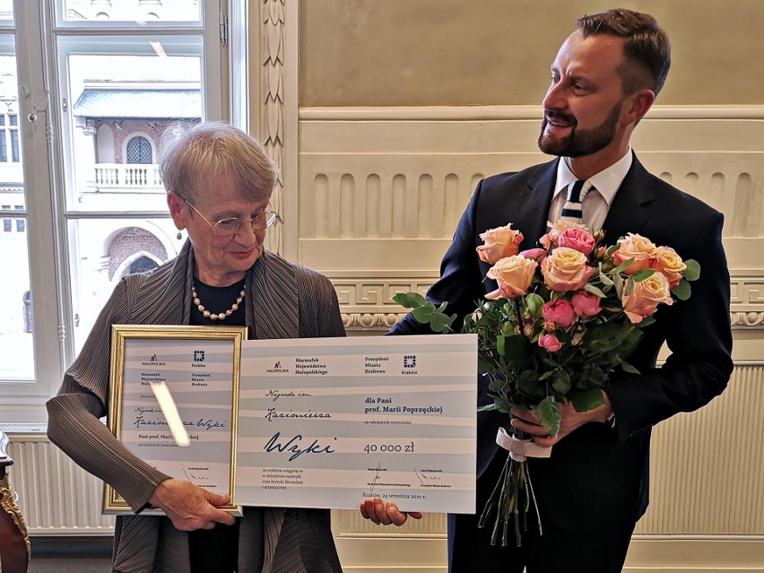 Nagroda im. Kazimierza Wyki wręczona. Profesor Maria Poprzęcka odebrała wyróżnienie w Pałacu Potockich 