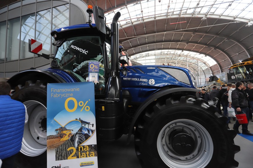 Światowi giganci prezentują swój sprzęt na Targach Agrotech 2023. Zobaczcie niesamowite maszyny! Zdjęcia i film 