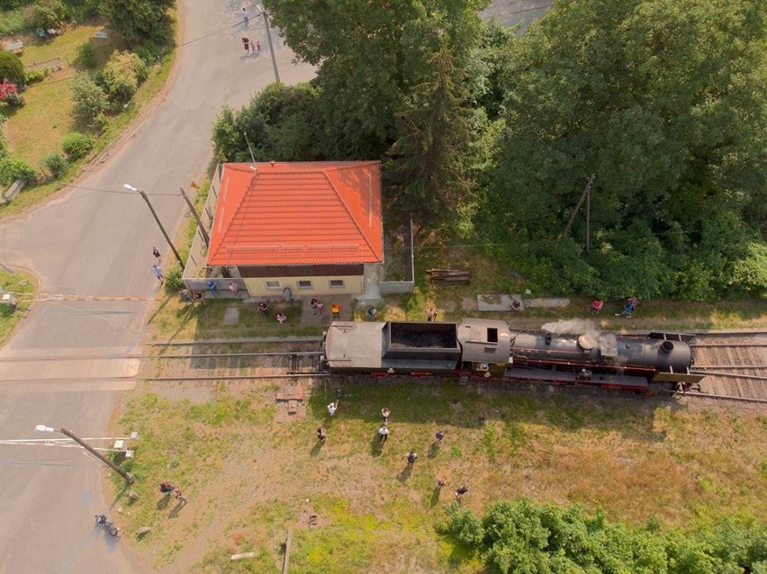 Zdjęcia przejazdu z drona - Wysoko w Kątach -...