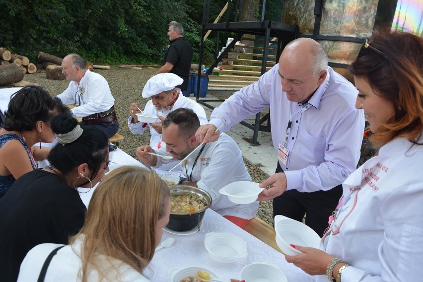 Światowy Festiwal Kwaśnicy 2016. Kulinarny pojedynek wójtów [ZDJĘCIA]