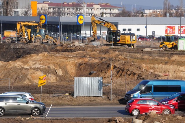 Planowane zmiany w organizacji ruchu na Naramowicach w najbliższych dniach.Zobacz mapy na kolejnych slajdach -->