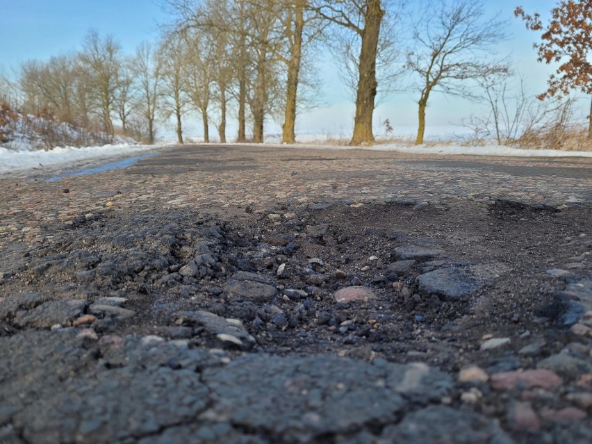 Odcinek drogi od dłuższego czasu czeka na remont