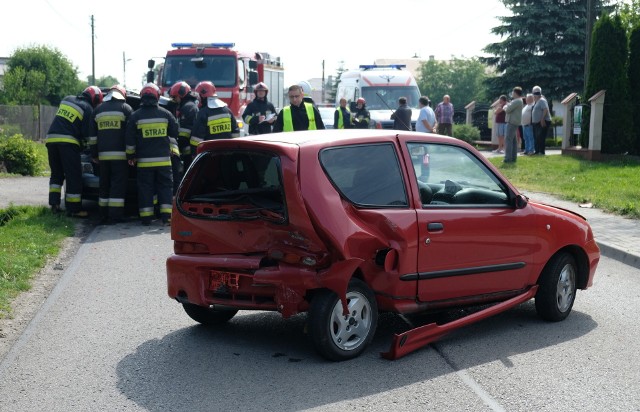 Do zdarzenia doszło we wtorek na ul. Lipowej w Orłach w powiecie przemyskim.- Kierujący audi, mieszkaniec pow. przemyskiego jadąc w kierunku miejscowości Drohojów, nie zachował ostrożności w wyniku czego najechał na tył fiata seicento - powiedział podkom. Damian Brzyski z KMP w Przemyślu.Mężczyzna z fiata, mieszkaniec pow. przemyskiego trafił do szpitala na badania. Uczestnicy zdarzenia byli trzeźwi.Zobacz także: Z Sanu w Przemyślu wyłowiono zwłoki mężczyzny