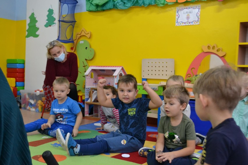 Dzieci ze szkoły w Kaszowie robiły kolorowe mydełka...