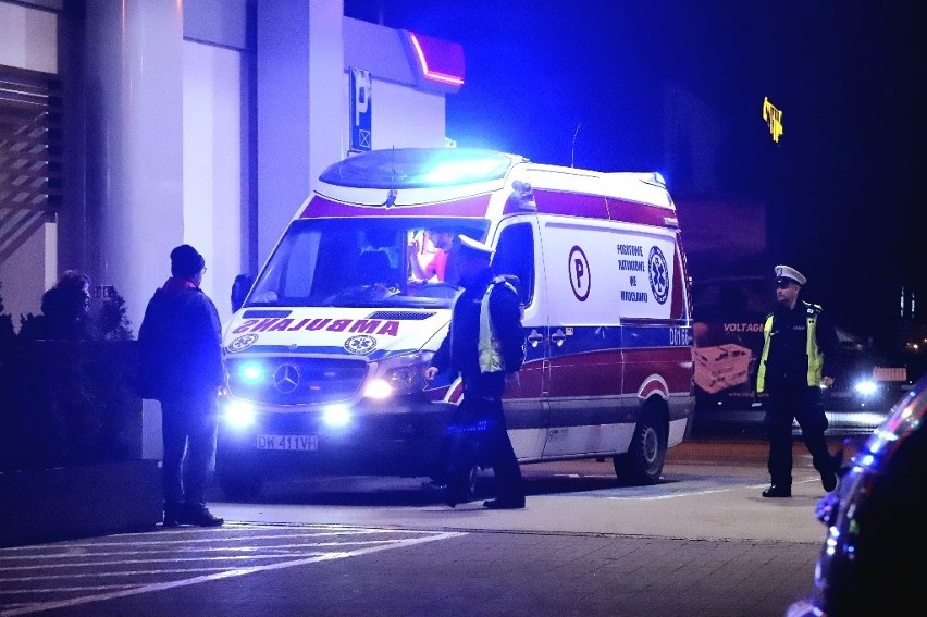 Potrącenie 63-letniej kobiety na ul. Lotniczej we Wrocławiu....