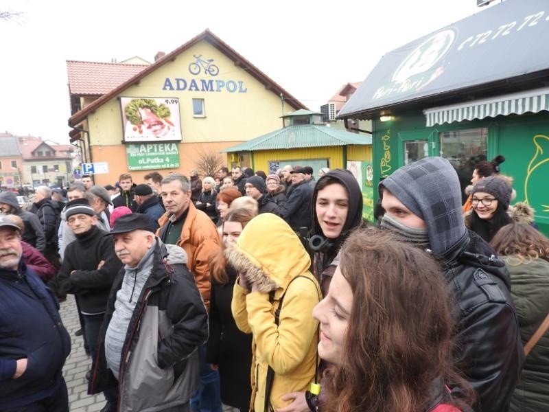 Wadowcie. Protest kupców i uczniów w obronie prywatnych busów