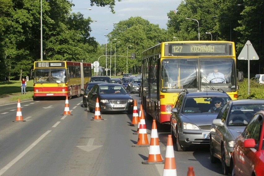 Ważne ulice miasta były zamknięte. Wszystko przez kolarzy (ZDJĘCIA)