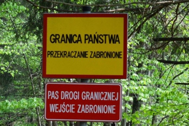 Niezastosowanie się do zakazu przekroczenia granicy państwowej w miejscach niedozwolonych czy wejście na pas drogi granicznej jest naruszeniem prawa zagrożonym karą grzywny do 500 zł