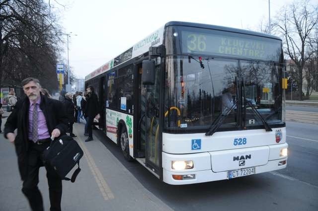 Linia nr 36 kursuje obecnie co 35-45 minut. Dla mieszkańców Podgórza to zdecydowanie zbyt rzadko