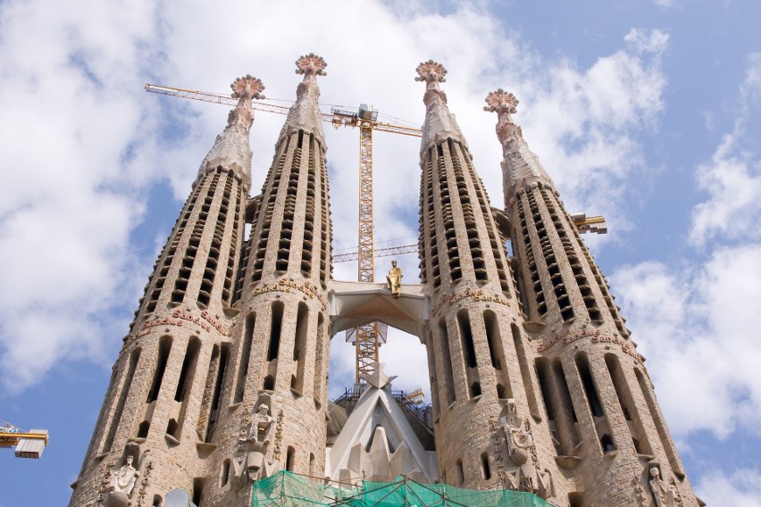 Kościół Sagrada Familia w Barcelonie (Hiszpania) to słynna,...
