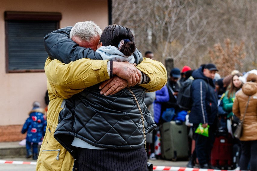 Wojna w Ukrainie dzień po dniu. Te zdjęcia przeszły do historii. Dramat Ukraińców w obiektywach fotoreporterów