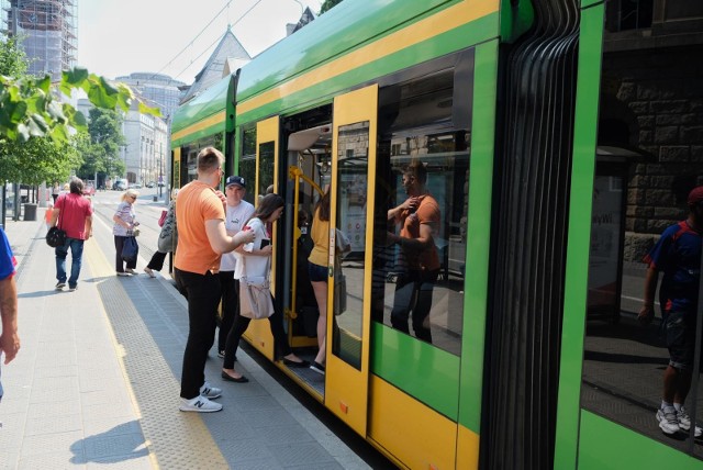 W sobotę i niedzielę pasażerowie poznańskiej komunikacji mogą spodziewać się pewnych zmian. Zobacz szczegóły ------>