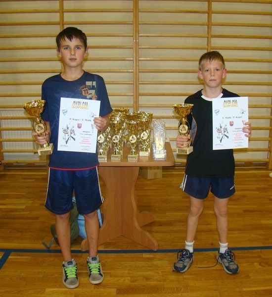 Tymoteusz Malik (z lewej) i Patryk Kopeć (z prawej) należą do największych badmintonowych talentów w naszym kraju.