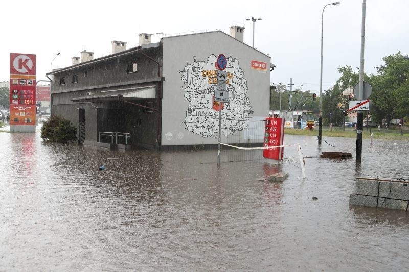 Burza w Łodzi i regionie! Po piątkowej burzy - znów zalane ulice w Łodzi