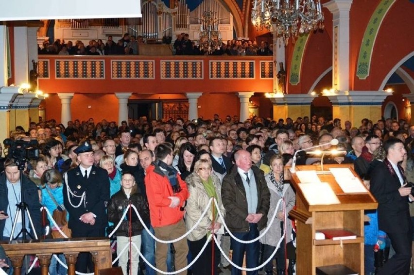 Góralska pasterka w Straconce. Takie tłumy wiernych były w ostatnich latach. Powspominajmy, bo teraz będzie skromniej