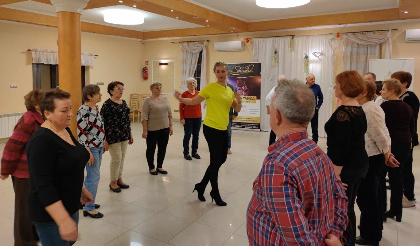 Zajęcia rekreacyjno-taneczne dla seniorów z Kańczugi.