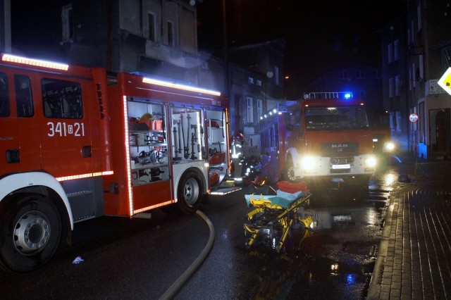 W piątek po godzinie 17. Doszło do pożaru w budynku przy ulicy Podgórnej w Słupsku. Osiem osób ewakuowano z tego pięć trafiło do szpitala. Jedna osoba była nieprzytomna. 