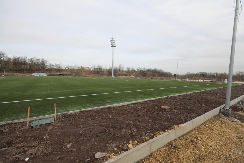 Prace na budowie stadionu Polonii Bytom posuwają się szybko...
