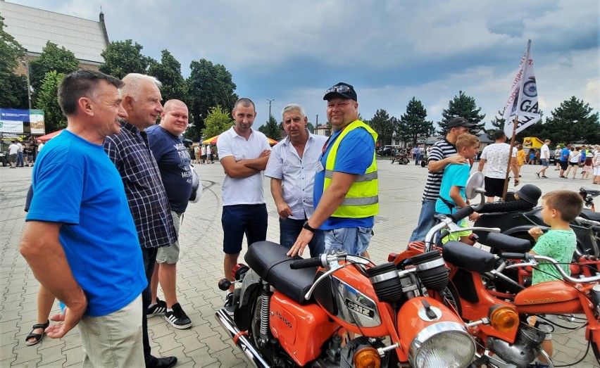 V Zjazd Starych Motocykli PRL w Grębowie przyciągnął 25...