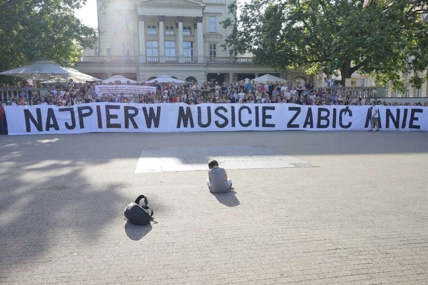 Milczący protest w Poznaniu