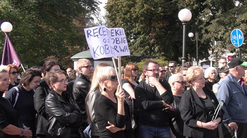 Dziś kobiety strajkują. Czarny Protest w Szczecinie 