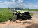 Zderzenie na trasie Czyżew-Boguty-Pianki. 7.06.2022 zderzyło się auto osobowe i ciągnik. Zdjęcia