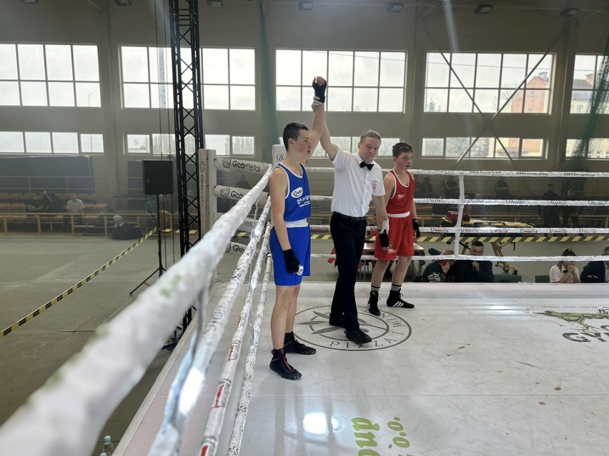 Mistrzostwa Wybrzeża w boksie. Pięściarze z 18 klubów na ringu w Człuchowie