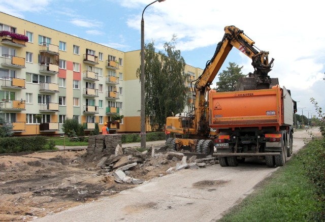 Zajrzeliśmy na plac budowy ulicy Ikara na os. Lotnisko w Grudziądzu. Prace jak widać jeszcze daleko "w polu"...  