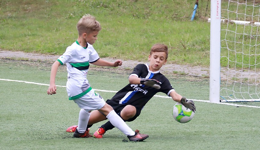 Turniej Świderski Cup na boiskach SMS Łódź. Ciekawy turniej organizowany przez AKS SMS Łódź. Zdjęcia