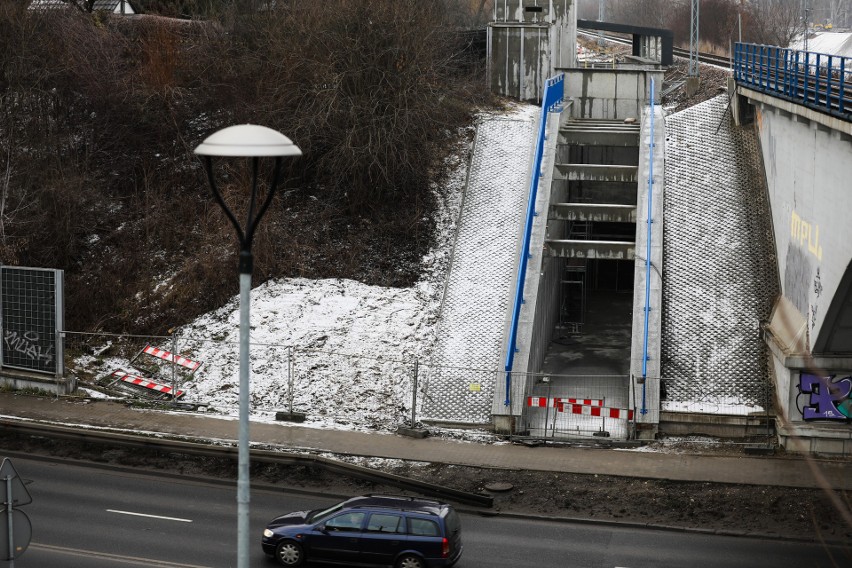 Kraków. Przeciągają się prace budowlane przy przystanku Bronowice [ZDJĘCIA]