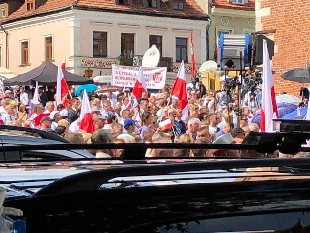 Krajowa Konwencja Prawa i Sprawiedliwości w niedzielę na Rynku w Sandomierzu. Przyjechał premier Mateusz Morawiecki 