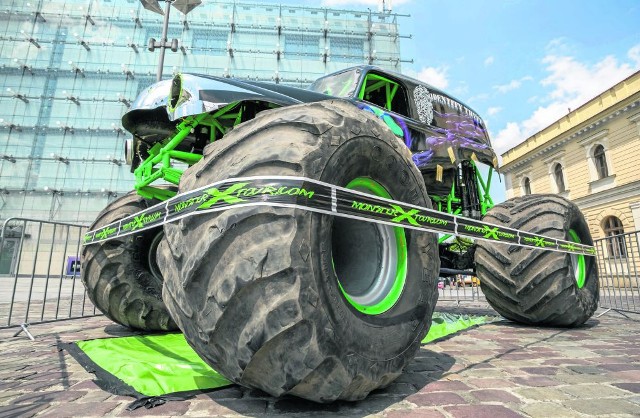 Dziś można podziwiać monster trucki  przed Galerią Krakowską