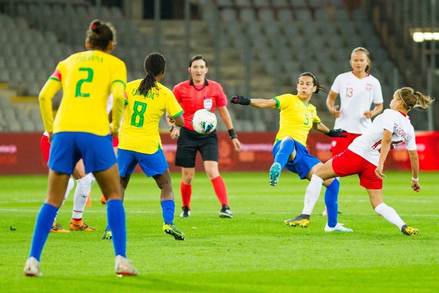 W meczu towarzyskim na Suzuki Arenie w Kielcach piłkarska reprezentacja Polski kobiet przegrała z Brazylią 1:3.