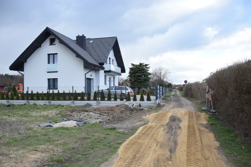 Protest właścicieli domów sąsiadujących z budowaną obwodnicą Tarnobrzega. Żądają ekranów akustycznych. 16 kwietnia zablokują drogę