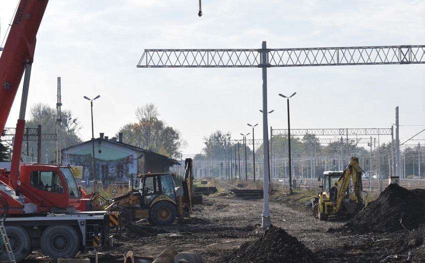 Na modernizowanej stacji w Oświęcimiu zniknęły ostatnie...