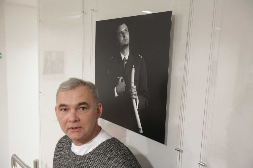 "Dżizus" w Zabrzu: Kontrowersyjna wystawa fotografii Marka Jana Karasia [ZDJĘCIA]